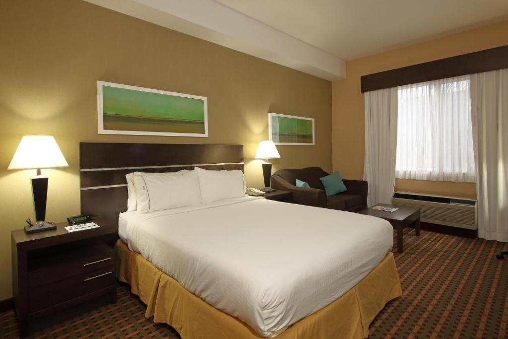 Holiday Inn Express Hotel & Suites Vernon By Ihg Luaran gambar